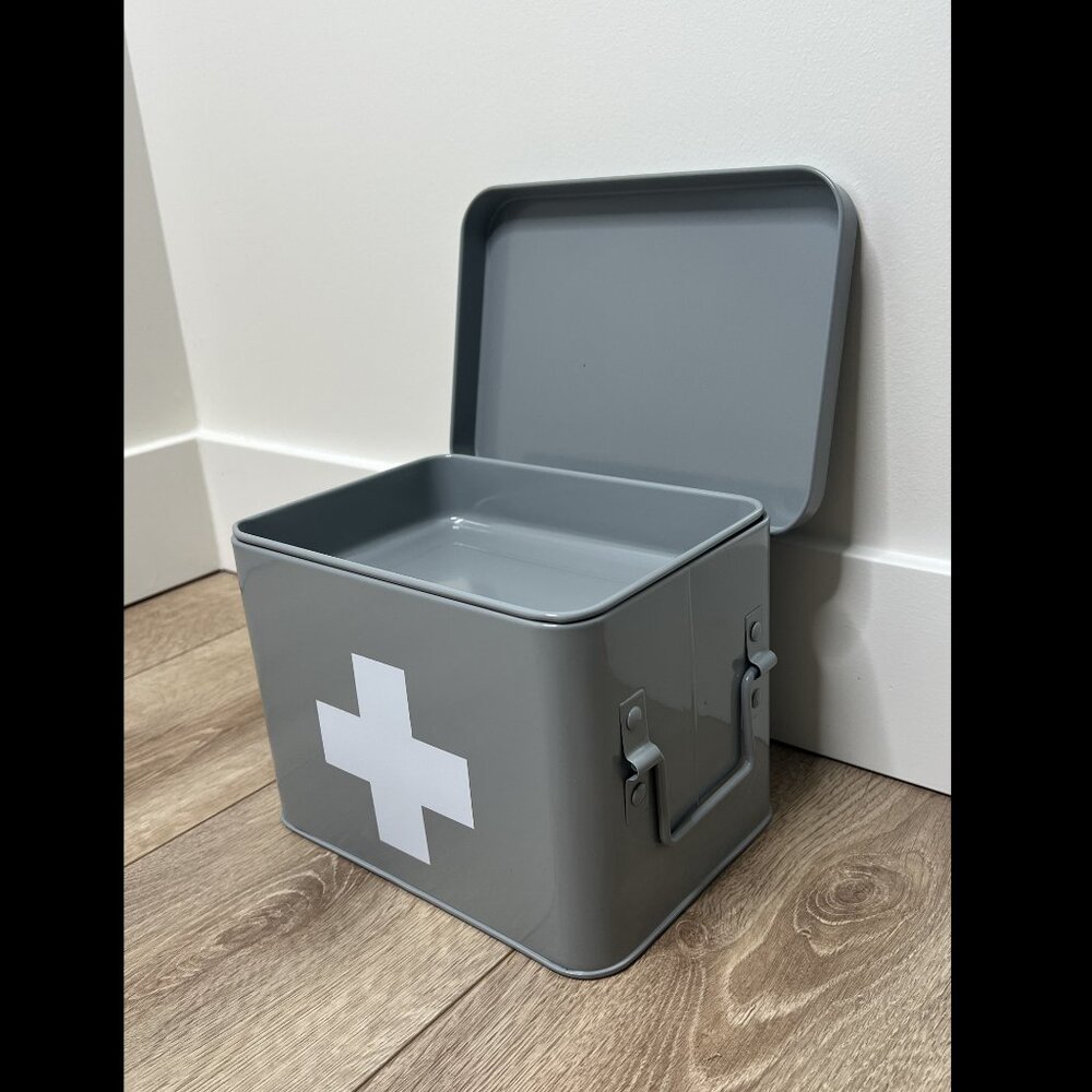 First Aid Box - Picture 4 of 11